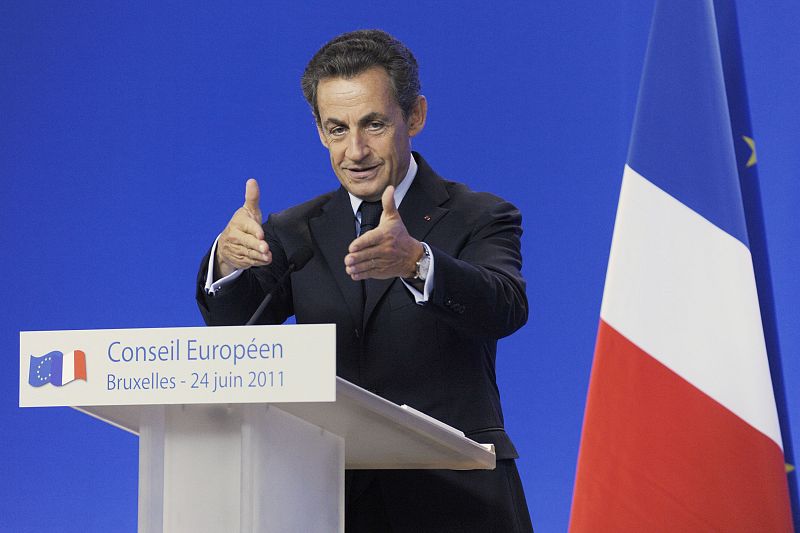 Sarkozy anuncia la retirada de "cientos" de sus soldados de Afganistán