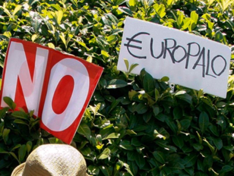 Informe Semanal aborda la situación de los 'indignados' ante la amenaza de nuevos recortes