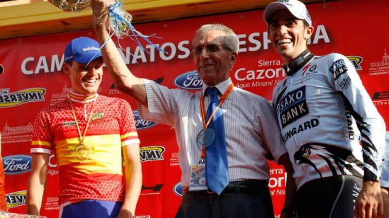 Luis León Sánchez renueva título nacional contra el crono y Contador es tercero