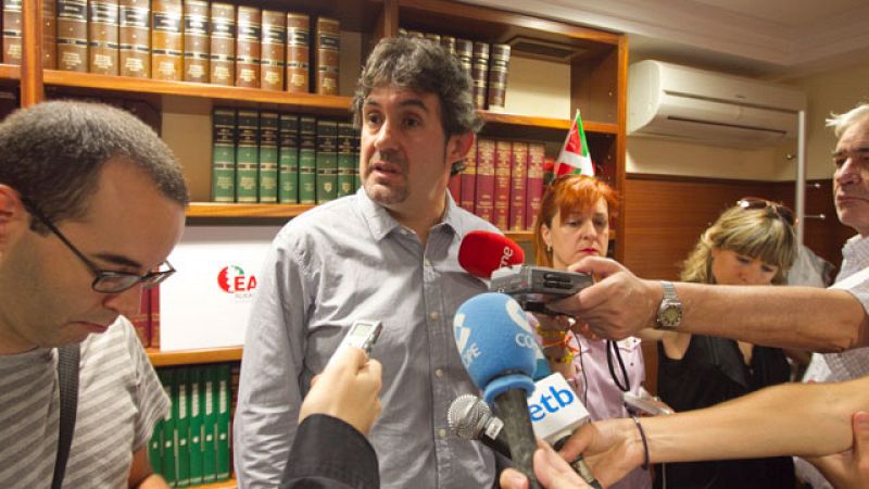 Bildu plantea la reducción de la presencia policial y militar en Euskadi