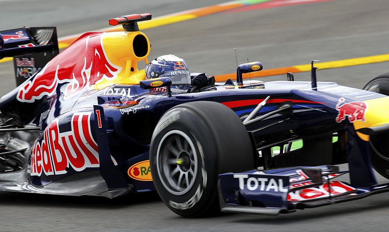 Vettel se lleva la 'pole'; Alonso saldrá cuarto