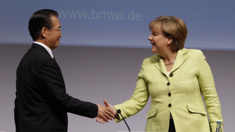 China, dispuesta a "echar una mano" a Europa y seguir comprando deuda de algunos países