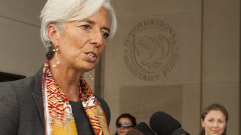 La francesa Christine Lagarde se convierte en la primera directora en la historia del FMI