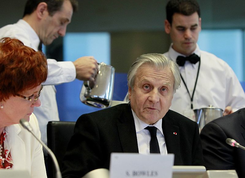 Trichet critica la propuesta de crear una tasa sobre las transacciones financieras en la UE