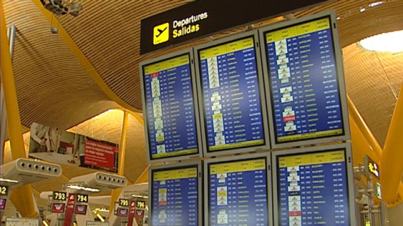 Arranca la primera operación salida del verano con las retenciones típicas de un viernes