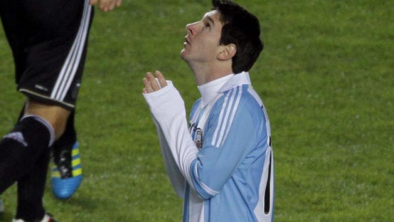 Bolivia sorprende a Argentina en su debut
