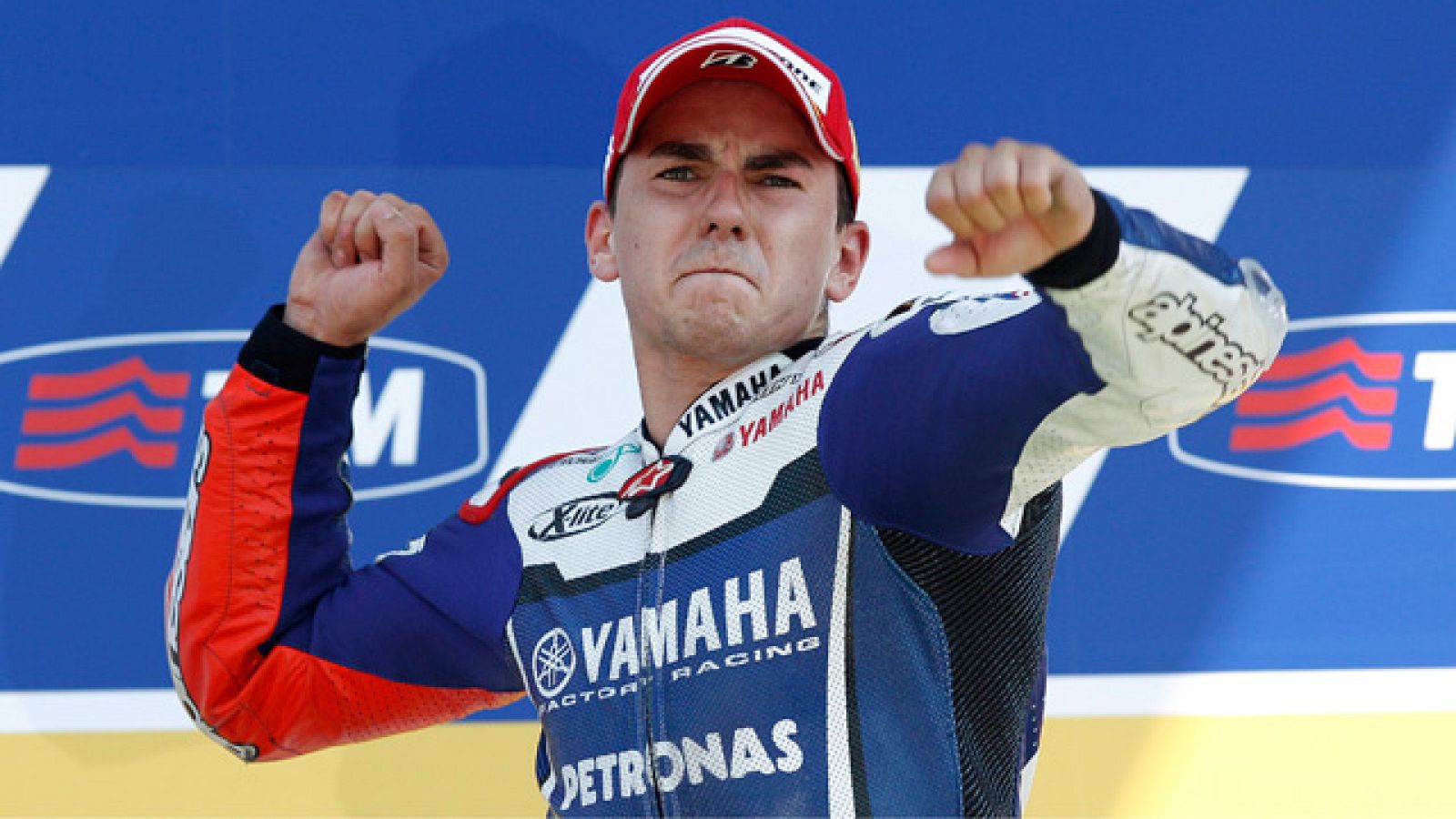 Después de diez meses, tres pilotos españoles vuelven a vencer en las tres categorías del Mundial de MotoGP. Jorge Lorenzo ha ganado en MotoGP, Marc Márquez en Moto2 y Nico Terol en 125cc.