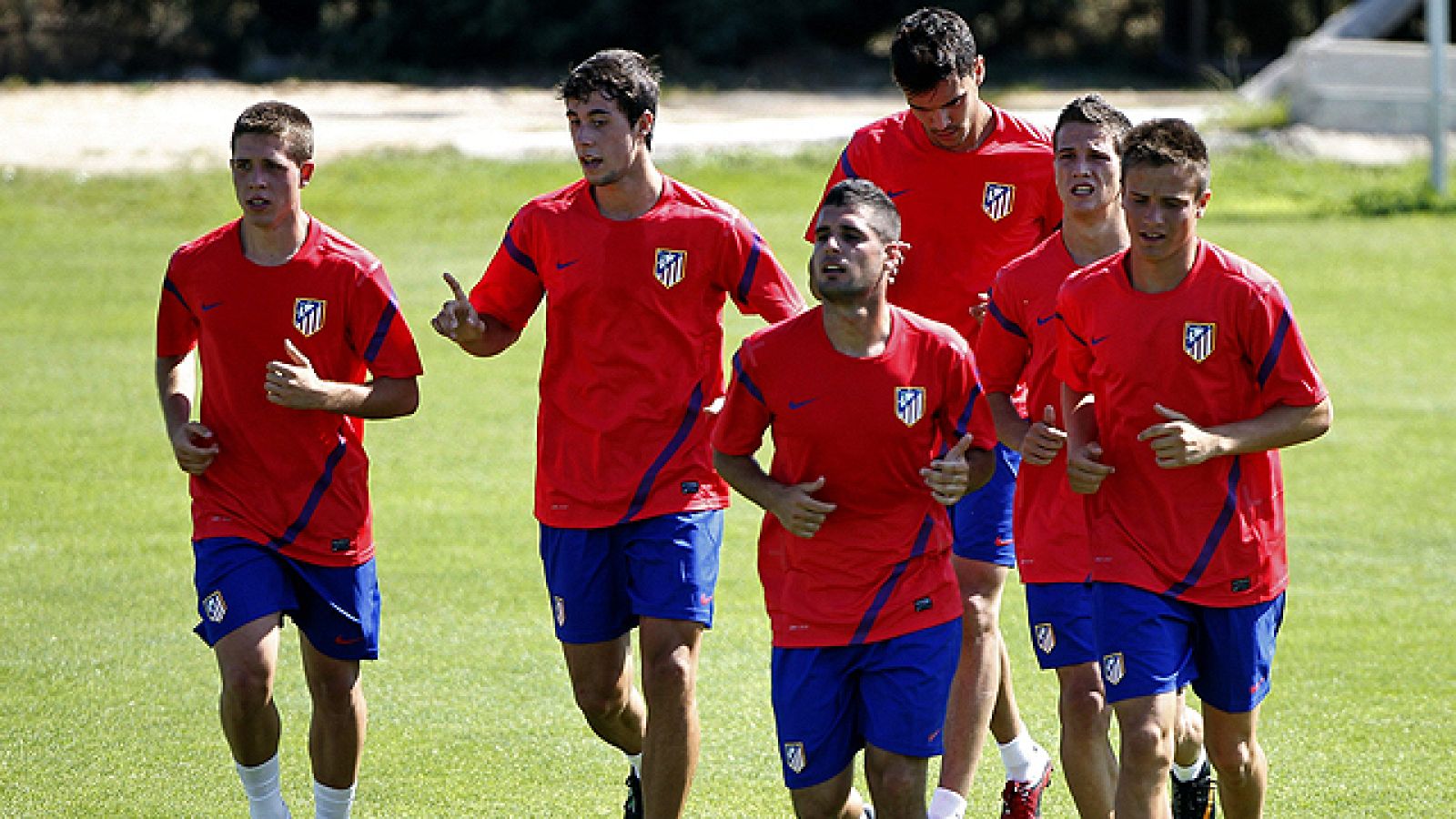 Algunos clubes de Primera División ya han vuelto al trabajo como el Atlético de Madrid, el Espanyol y el Sevilla. Los compromisos europeos hacen que algunos equipos tengan que disfrutar de unas vacaciones reducidas.