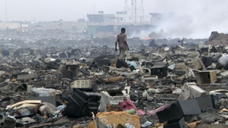 "Comprar, tirar, comprar", mejor documental del año para la Academia de Televisión