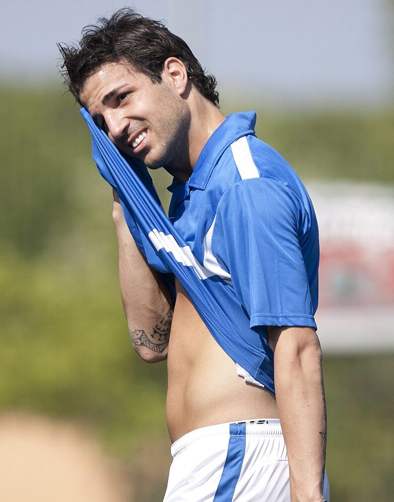 Cesc no se entrena con el Arsenal y trabaja solo en el gimnasio