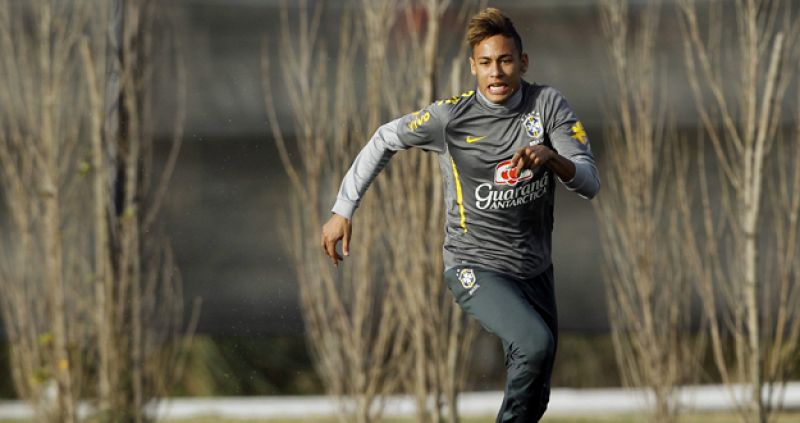 Emisarios del Real Madrid están en Brasil para fichar a Neymar