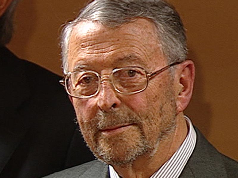 Alberto Oliart comunica al Consejo de Administración su dimisión como presidente de la Corporación RTVE por motivos "de carácter personal y tras una madura reflexión"