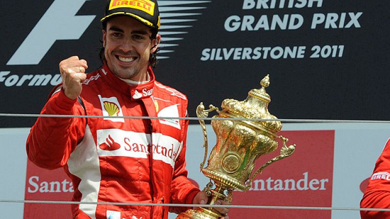 Alonso regresa con una autoritaria victoria en Silverstone