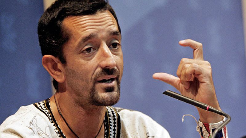 El doctor Cavadas realiza el primer trasplante de piernas del mundo