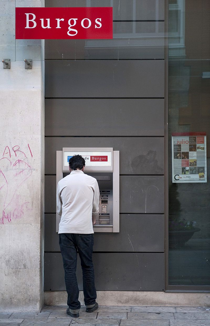 Banca Cívica fija en 3,80 euros el precio máximo de sus acciones y retrasa su salida a Bolsa al 21