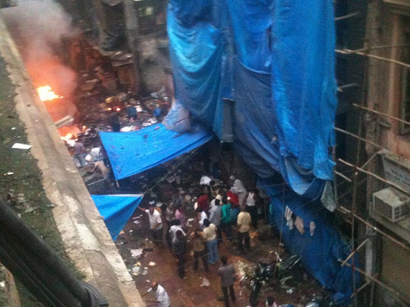 Bombay revive la pesadilla terrorista con tres explosiones que dejan 21 muertos y 113 heridos