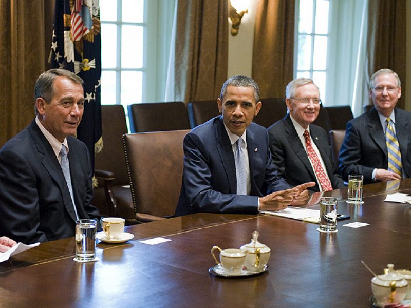 Sube la presión de la deuda en EE.UU. y Obama se exalta en una reunión con los republicanos