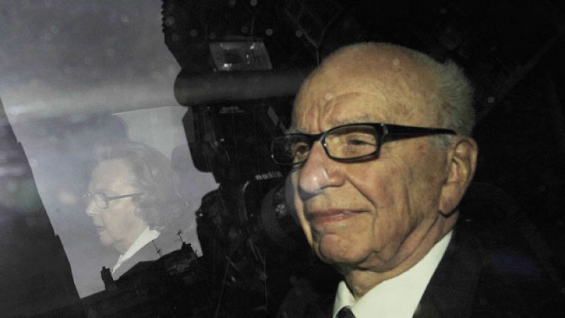 Los Murdoch vuelven a ceder y aceptan comparecer el martes ante el Parlamento británico