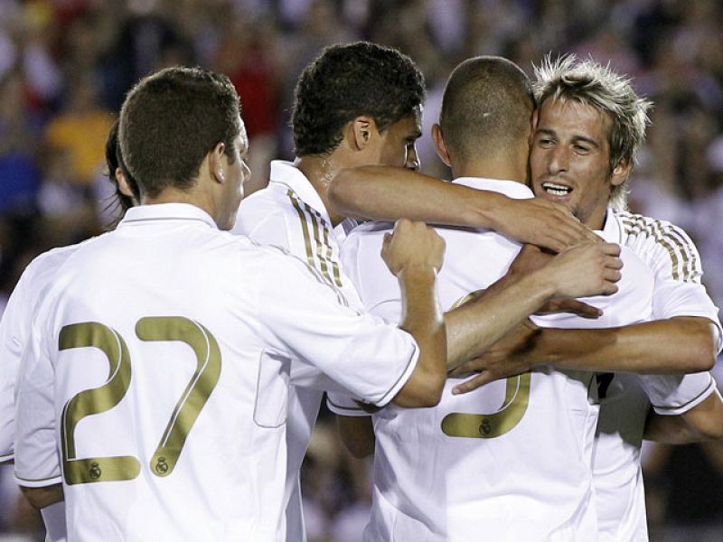 El Real Madrid se estrena con goleada frente al Galaxy