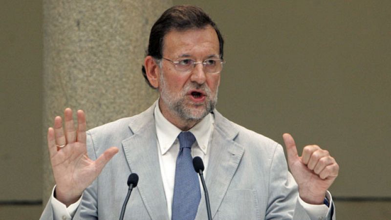 Rajoy elude hablar de Camps en su primer acto público tras el procesamiento