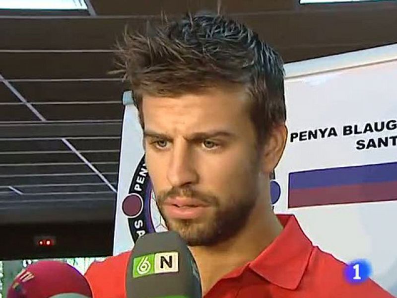 Piqué: "Debemos dejar tranquilo a Cesc"