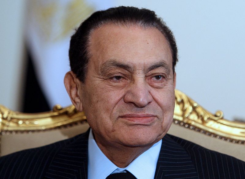 El abogado de Mubarak asegura ahora que su estado de salud ha mejorado