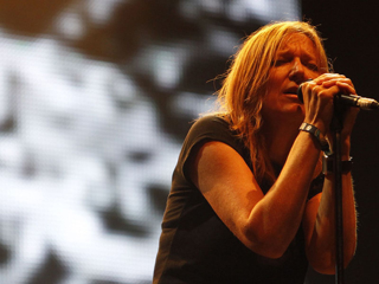 La decimoséptima edición del FIB terminó de forma apoteósica con las actuaciones destacadas de Portishead y Arcade Fire. También tocaron en la última jornada del FIB 2011 The Go! Team, Noah & the whale o Nadadora