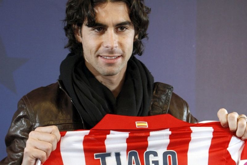Tiago Mendes firma por el Atlético de Madrid