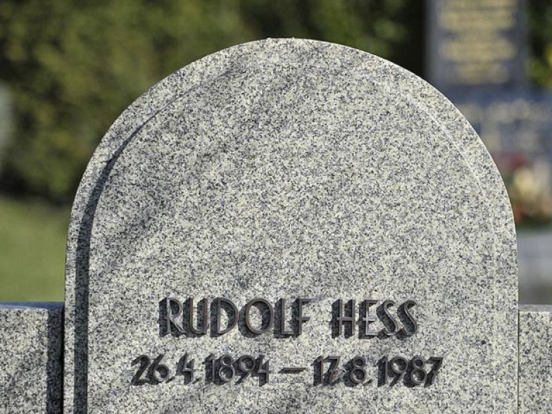 Desmantelan la tumba Rudolf Hess en Baviera para acabar con las peregrinaciones neonazis