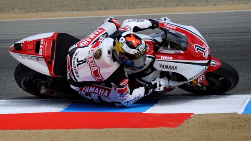 Lorenzo da el primer aviso en Laguna Seca