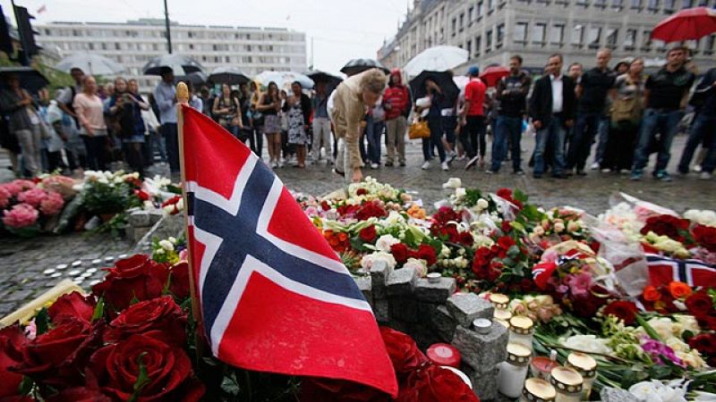 Al menos 93 muertos en el doble atentado en Noruega con un detenido de ultraderecha