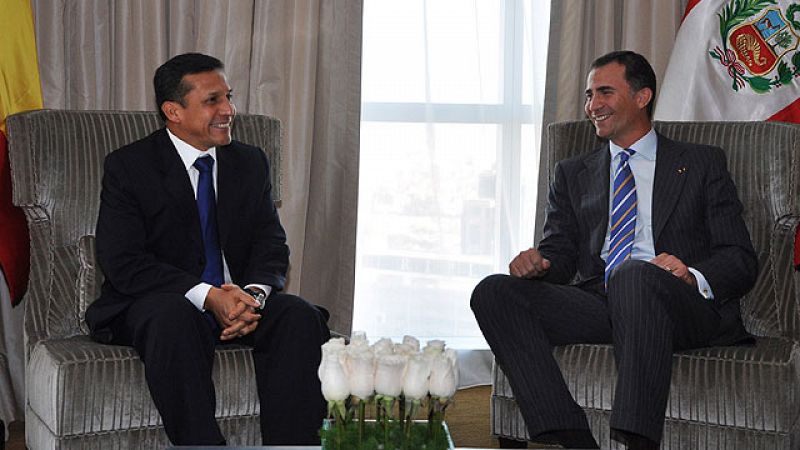 Humala asume la presidencia con el reto de unir a los peruanos y garantizar la inclusión social