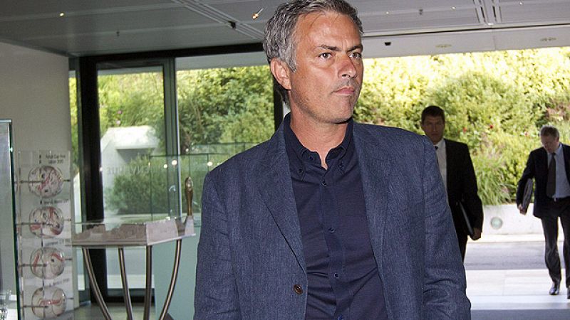La UEFA rebaja parcialmente la sanción impuesta a Mourinho, que deberá cumplir dos partidos más