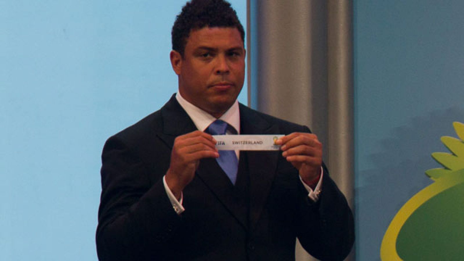 España quiere defender título de campeona del Mundo en Brasil 2014, y su rival más complicado en la clasificación será Francia. Así lo ha querido la mano inocente de Ronaldo. En el Grupo I también están  Bielorrusia, Georgia y Finlandia.