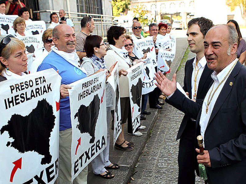 El diputado de Bildu Martín Garitano aprovecha la fiesta de Loyola para defender a los presos de ETA