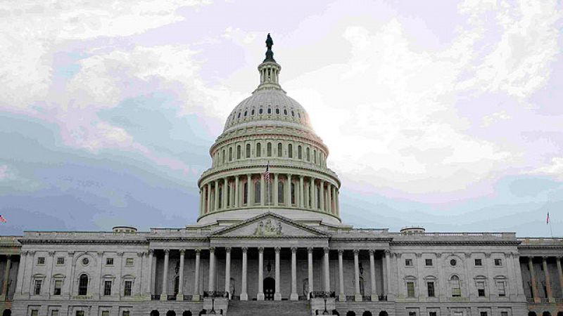 La Cámara baja de EE.UU aprueba en el día límite el aumento de techo de deuda