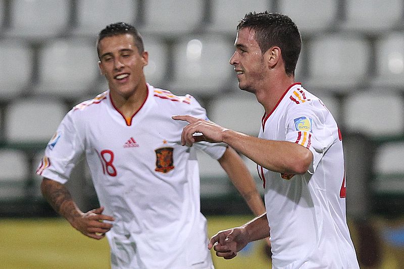 Canales debuta y conduce a 'la Rojita' a octavos del Mundial sub-20