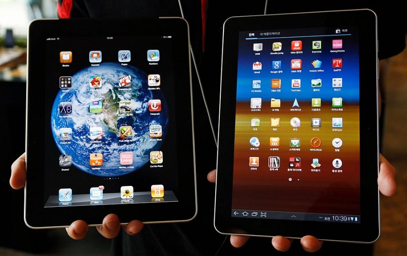 Apple logra paralizar la distribución en Europa del Galaxy Tab, el último 'tablet' de Samsung