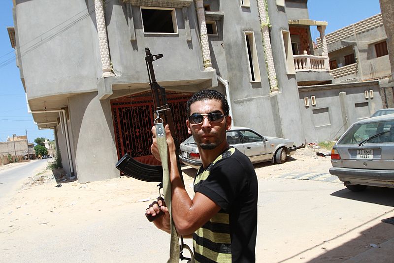 Las fuerzas de Gadafi disparan por primera vez un misil Scud contra los rebeldes libios