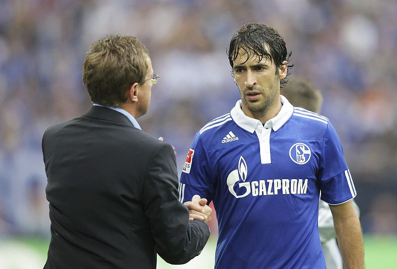 Raúl no se irá al Blackburn Rovers y se queda en el Schalke