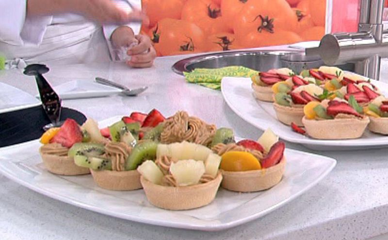 Tartaletas de fruta con crema de caramelo (18/08/11)