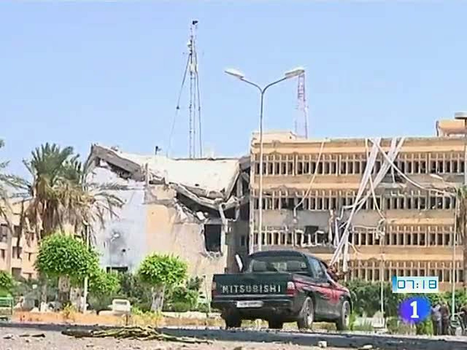 Los rebeldes libios batallan en las puertas de trípoli | Ver
