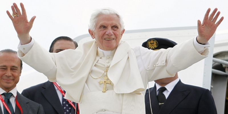 El papa se despide de los jóvenes con el encargo de que sean "fermento de nuevos cristianos"