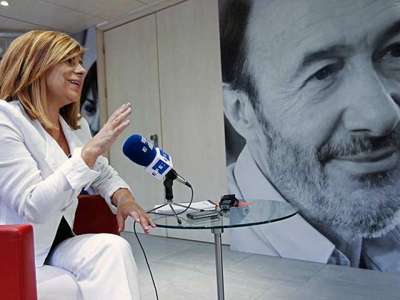 Rubalcaba confirma que Elena Valenciano será la 'número dos' del PSOE por Madrid