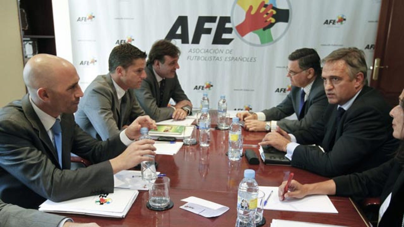 A la sexta ¿irá la vencida?