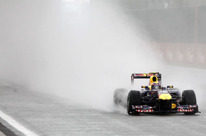 Mark Webber, por delante de Fernando Alonso en los entrenamientos libres de Spa
