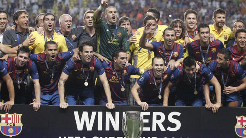 Messi vuelve a hacer al Barça supercampeón