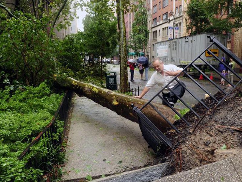 El huracán "Irene" pasa por Nueva York sin causar víctimas mortales ni heridos de gravedad
