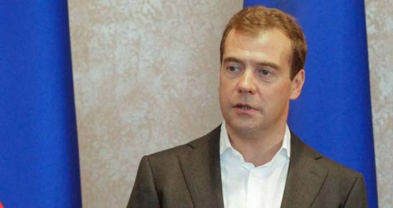 Medvédev convoca elecciones parlamentarias en Rusia para el 4 de diciembre