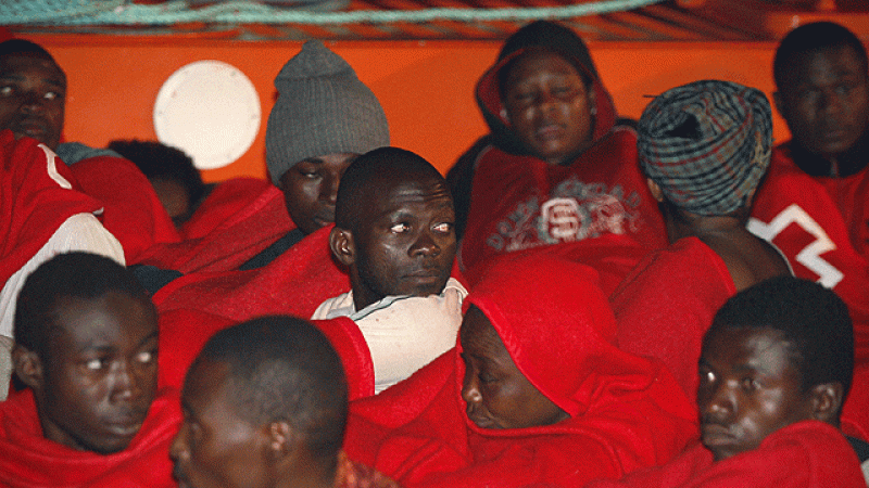Rescatados 49 inmigrantes de una patera frente a las costas de Granada